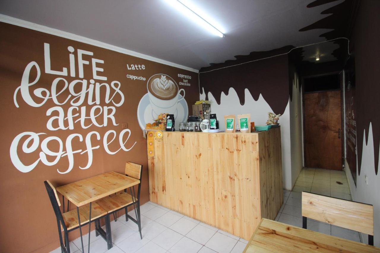 Dong Paloh Hostel Munduk Esterno foto