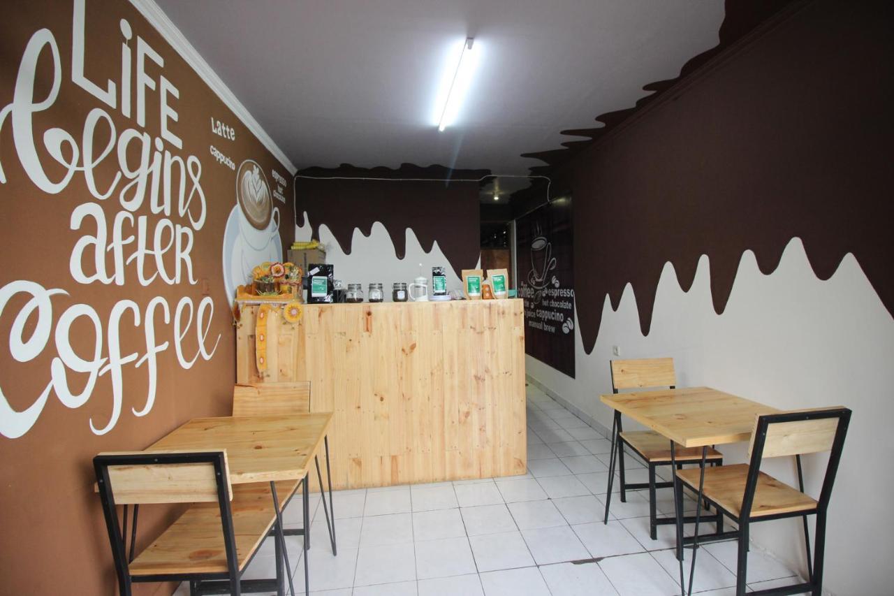 Dong Paloh Hostel Munduk Esterno foto